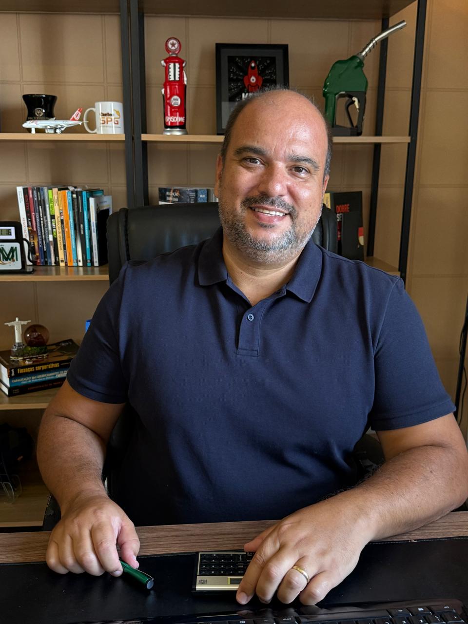 Carlos Bispo no escritório do SPG
